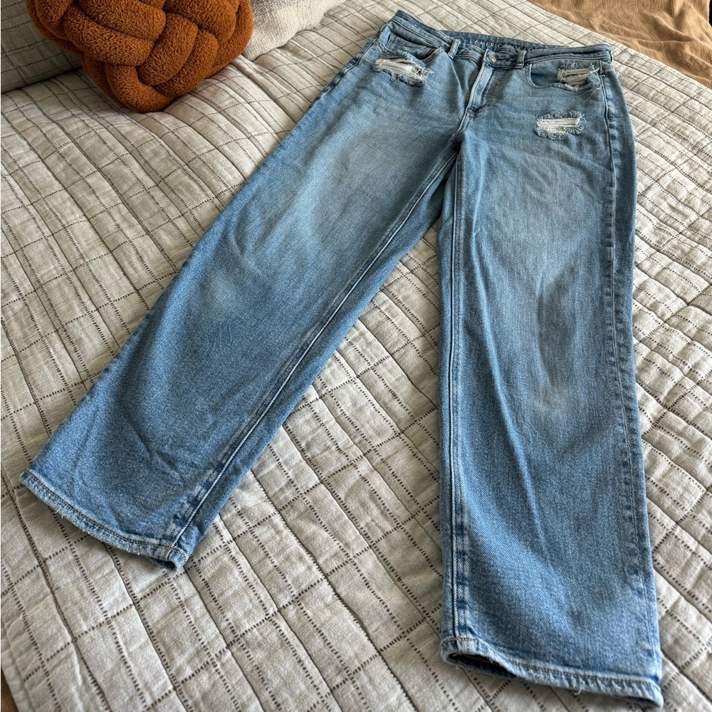 Mid Rise Mom Jeans
